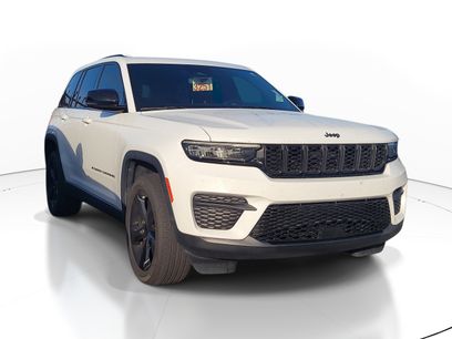 Used 2022 Jeep Grand Cherokee Altitude