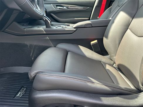 New 2026 Cadillac CT5 V image 9