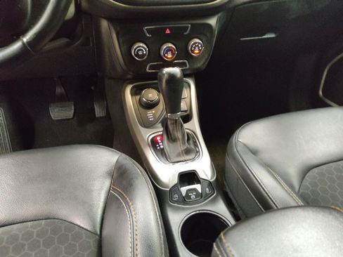 Used 2018 Jeep Compass Latitude image 26