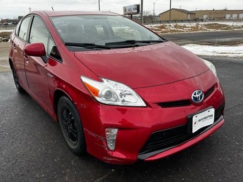 Used 2014 Toyota Prius Three image 32