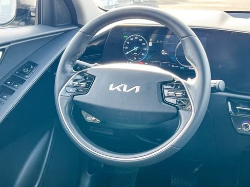 Certified 2024 Kia Niro Wind w/ Wind Preserve Package image 14