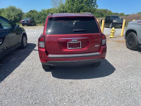 Used 2014 Jeep Compass Latitude image 4