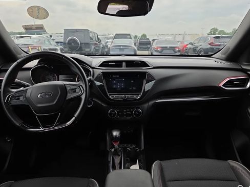 Used 2021 Chevrolet TrailBlazer RS w/ Sun and Liftgate Package AWD/4WD image 5