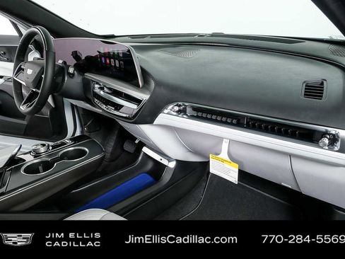 New 2026 Cadillac Lyriq Sport image 23