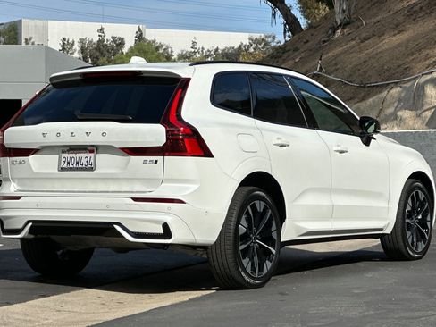 Certified 2026 Volvo XC60 B5 Plus w/ Protection Package Premier AWD/4WD image 4