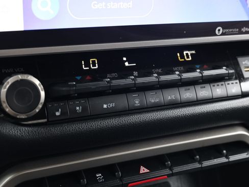 Used 2023 Toyota Tundra Limited w/ Power Package image 21