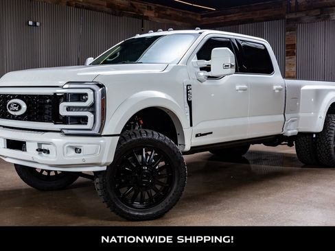 Used 2026 Ford F450 Platinum w/ Platinum Plus Package image 4