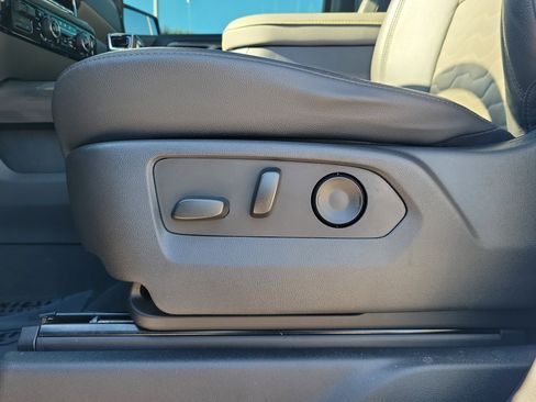 Used 2023 Chevrolet Silverado 1500 ZR2 w/ Technology Package image 21