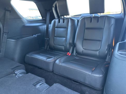 Used 2019 Ford Explorer XLT w/ Equipment Group 202A image 15