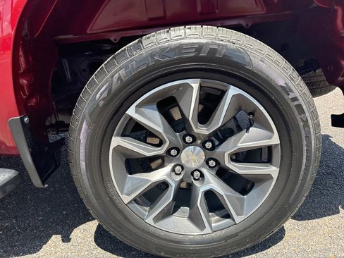 Used 2019 Chevrolet Silverado 1500 LT w/ Texas Edition RWD image 10