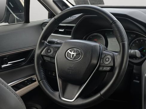 Certified 2021 Toyota Venza XLE w/ Softex Package AWD/4WD image 19