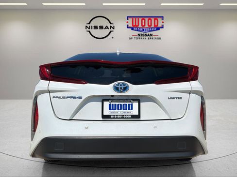 Used 2021 Toyota Prius Prime Limited FWD image 3