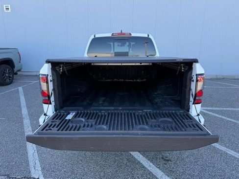 Used 2023 Nissan Frontier SV w/ Technology Package image 10