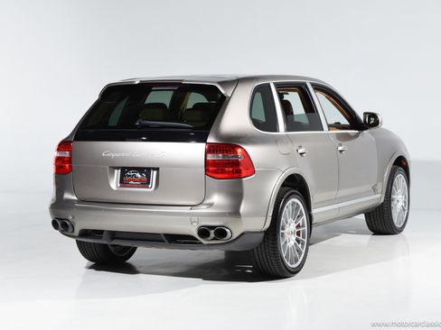 Used 2009 Porsche Cayenne Turbo S image 6