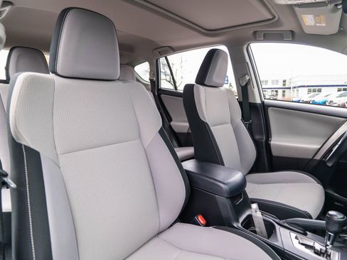 Used 2017 Toyota RAV4 XLE image 20