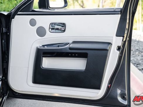 Used 2014 Rolls-Royce Ghost RWD image 79