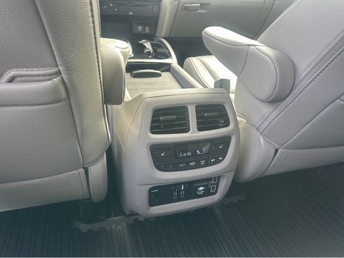 Used 2019 Honda Pilot Touring image 22