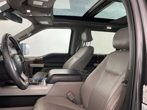 Used 2015 Ford F150 Lariat w/ Equipment Group 502A Luxury image 9