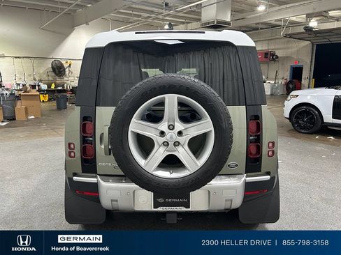 Used 2020 Land Rover Defender 110 SE AWD/4WD image 7