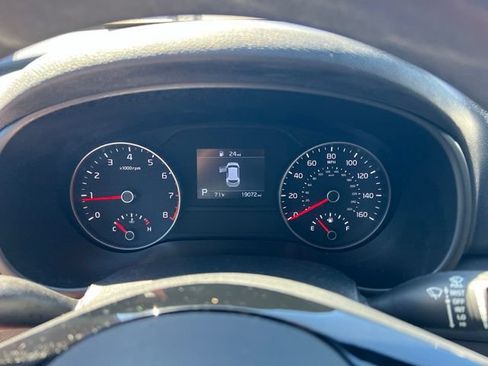 Used 2020 Kia Sportage LX AWD/4WD image 16