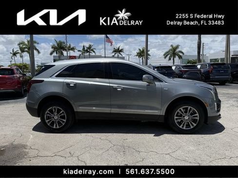 Used 2023 Cadillac XT5 Premium Luxury FWD image 2