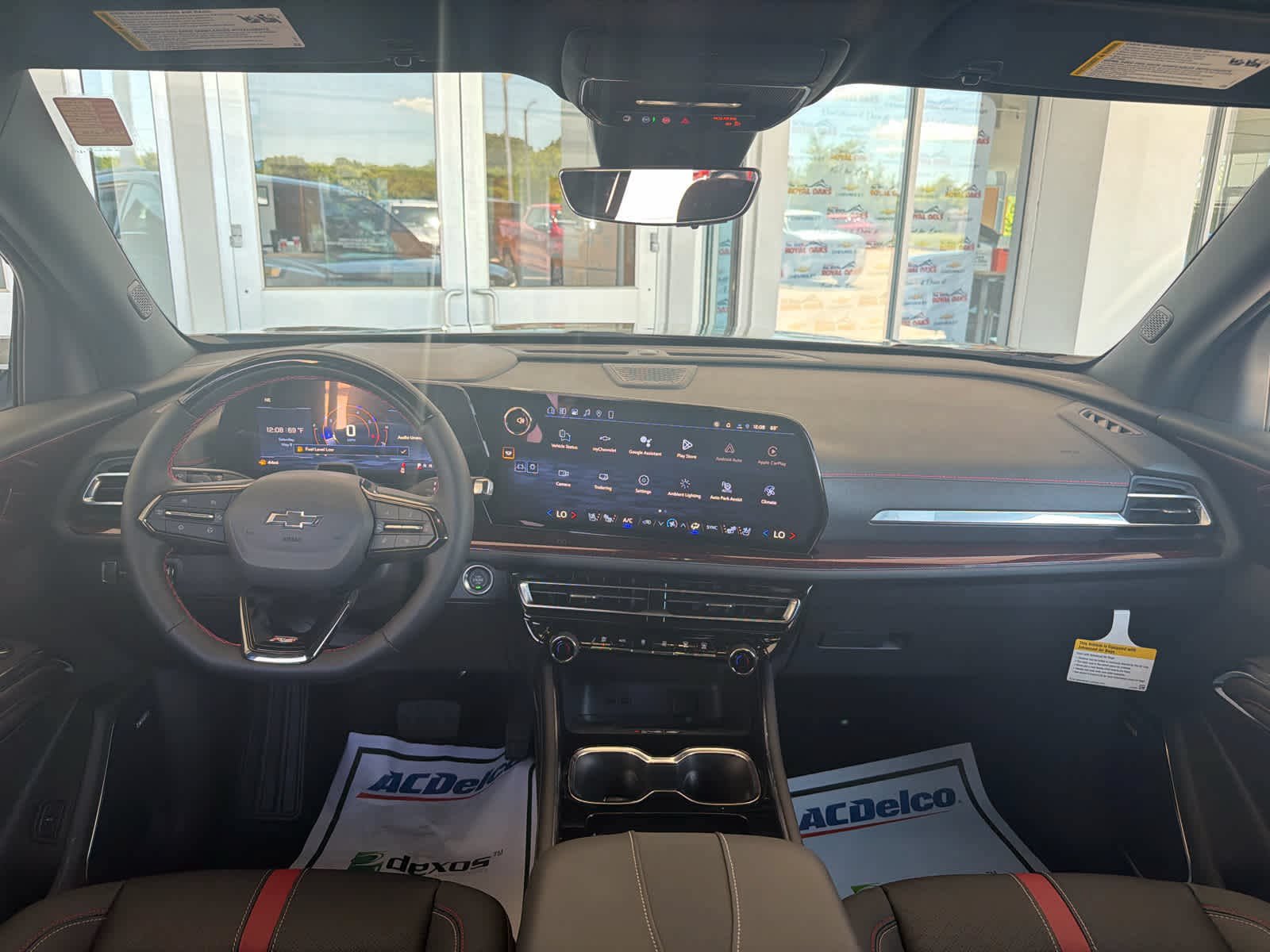 New 2026 Chevrolet Traverse RS w/ LPO, Floor Liner Package FWD image 28