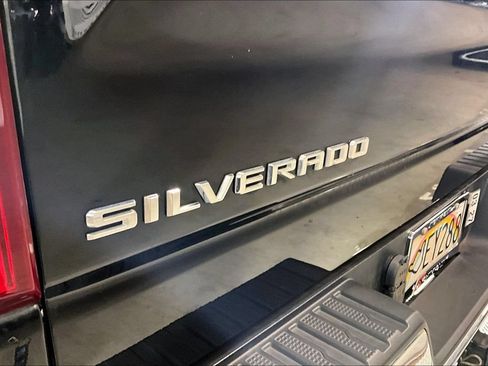Used 2022 Chevrolet Silverado 1500 LT AWD/4WD image 30