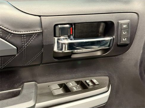 Certified 2020 Toyota Tundra Platinum image 17