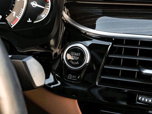 Used 2018 BMW 540i xDrive image 21