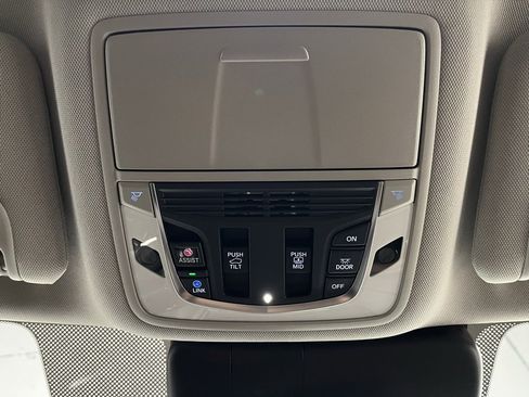 New 2025 Acura RDX w/ Technology Package image 9