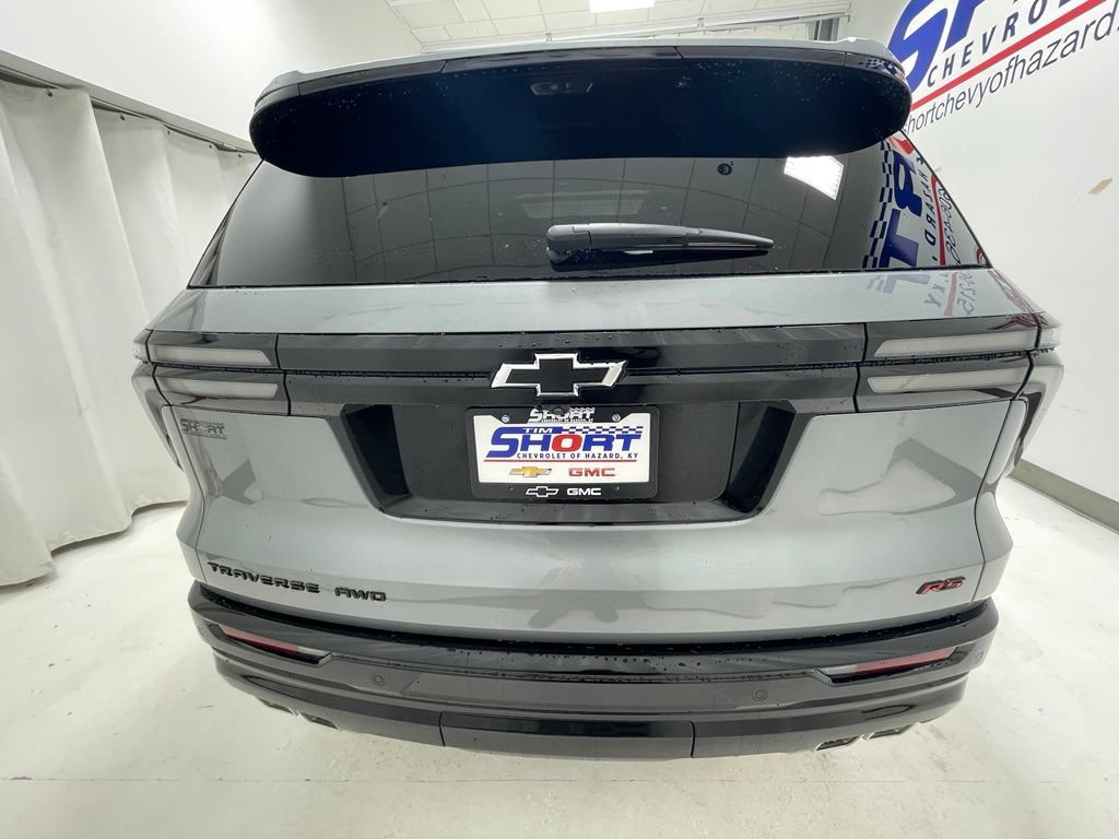 New 2026 Chevrolet Traverse RS w/ LPO, Floor Liner Package AWD/4WD image 5