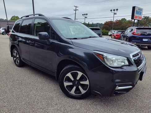 Used 2018 Subaru Forester 2.5i Premium w/ All-Weather Package AWD/4WD image 2