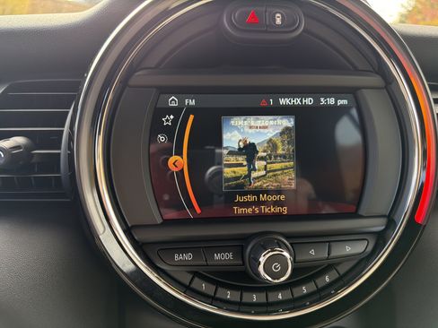 Used 2021 MINI Cooper S w/ Signature Upholstery Package image 22