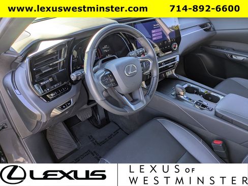 Used 2025 Lexus RX 350 Premium image 17