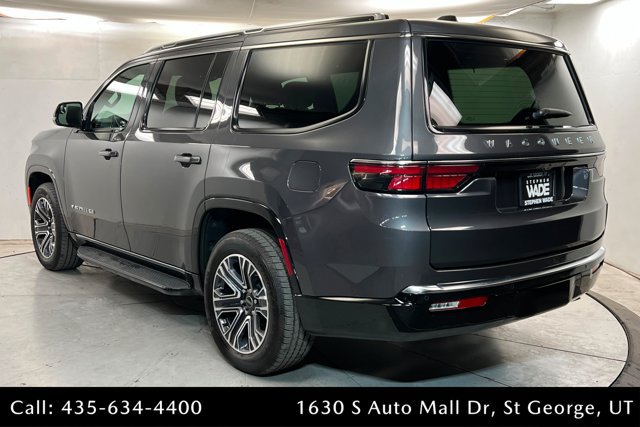 Used 2025 Jeep Wagoneer Series II AWD/4WD image 3