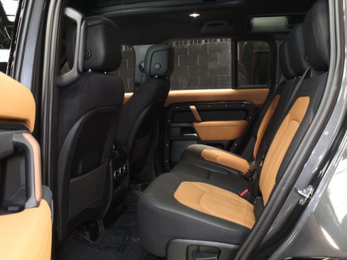 Used 2023 Land Rover Defender 110 X AWD/4WD image 44