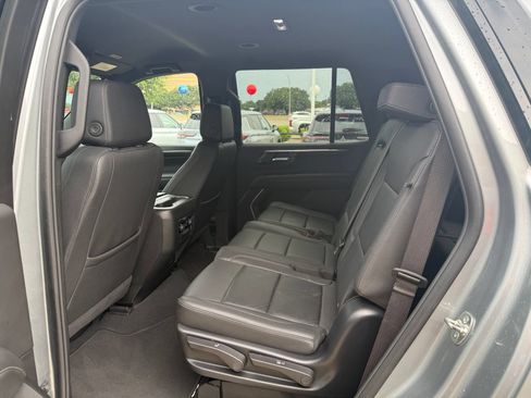 Used 2025 Chevrolet Tahoe Z71 AWD/4WD image 5