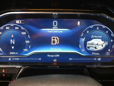 Used 2024 Chevrolet Silverado 1500 LT AWD/4WD image 9