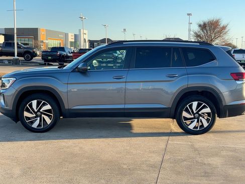 Used 2024 Volkswagen Atlas SE image 7