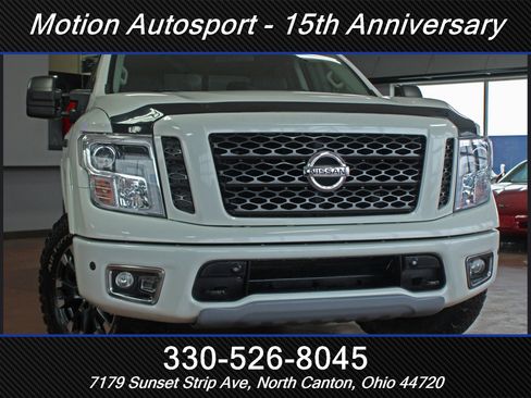 Used 2019 Nissan Titan SV image 56
