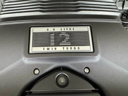 Used 2017 Bentley Bentayga image 57