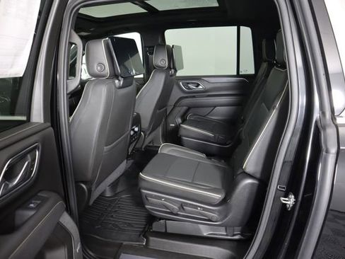 Used 2021 GMC Yukon XL SLT w/ SLT Premium Package image 58