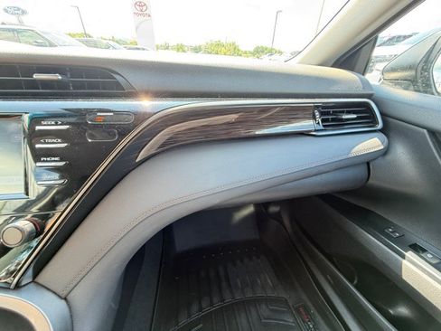 Used 2020 Toyota Camry LE FWD image 30
