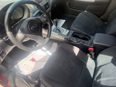 Used 2010 Subaru Impreza 2.5i image 7