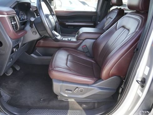 Used 2023 Ford Expedition Max Limited image 9