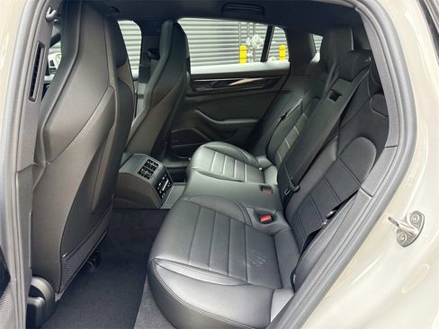 New 2025 Porsche Panamera 4 E-Hybrid image 8