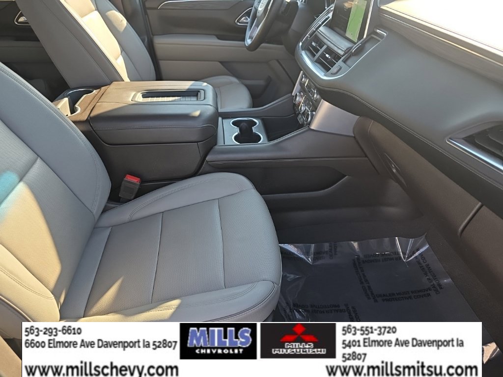 Used 2023 GMC Yukon XL SLT w/ SLT Premium Package AWD/4WD image 32