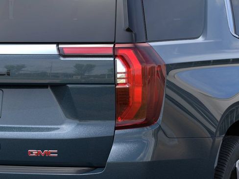 New 2026 GMC Yukon Denali w/ Denali Reserve Package AWD/4WD image 11