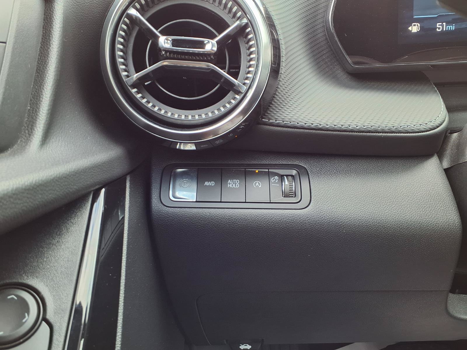 Used 2026 Chevrolet Equinox LT AWD/4WD image 13
