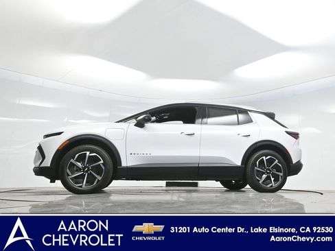 New 2026 Chevrolet Equinox EV LT image 6